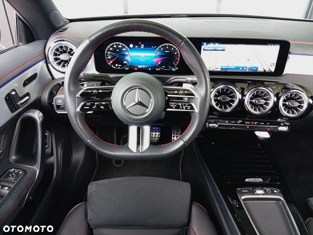 Mercedes-Benz CLA 200 mHEV AMG Line 7G-DCT - 16