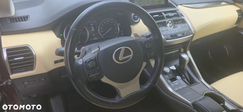 Lexus NX 300h Comfort AWD - 26