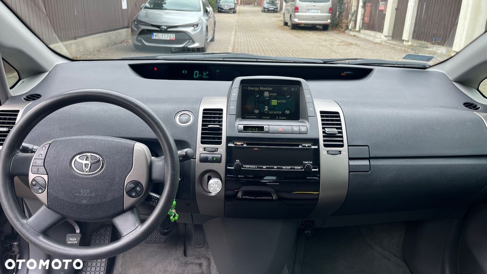 Toyota Prius 1.5 VVT-i Sol - 10