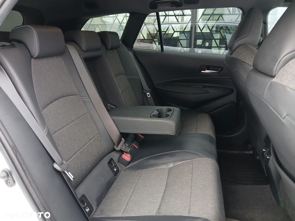 Toyota Corolla 1.8 Hybrid Style - 26