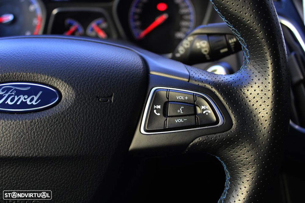 Ford Focus 2.3 EcoBoost S&S 4WD RS - 36