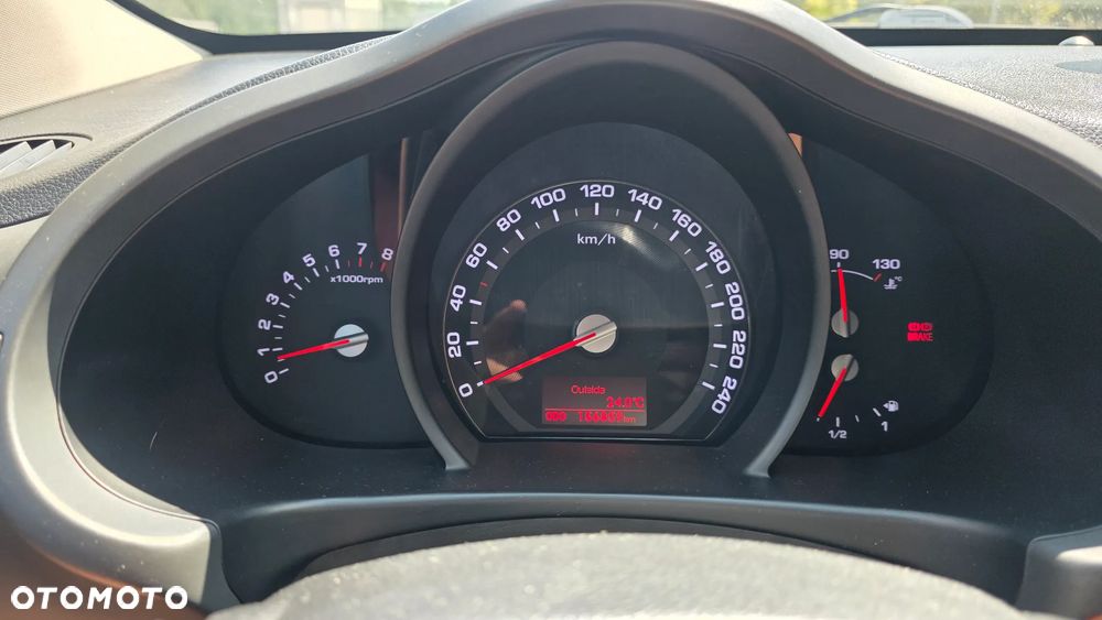 Kia Sportage 2.0 L - 9