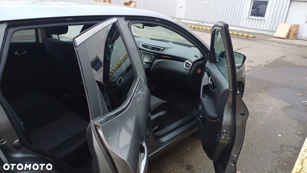 Nissan Qashqai 1.5 dCi DPF 360 - 12