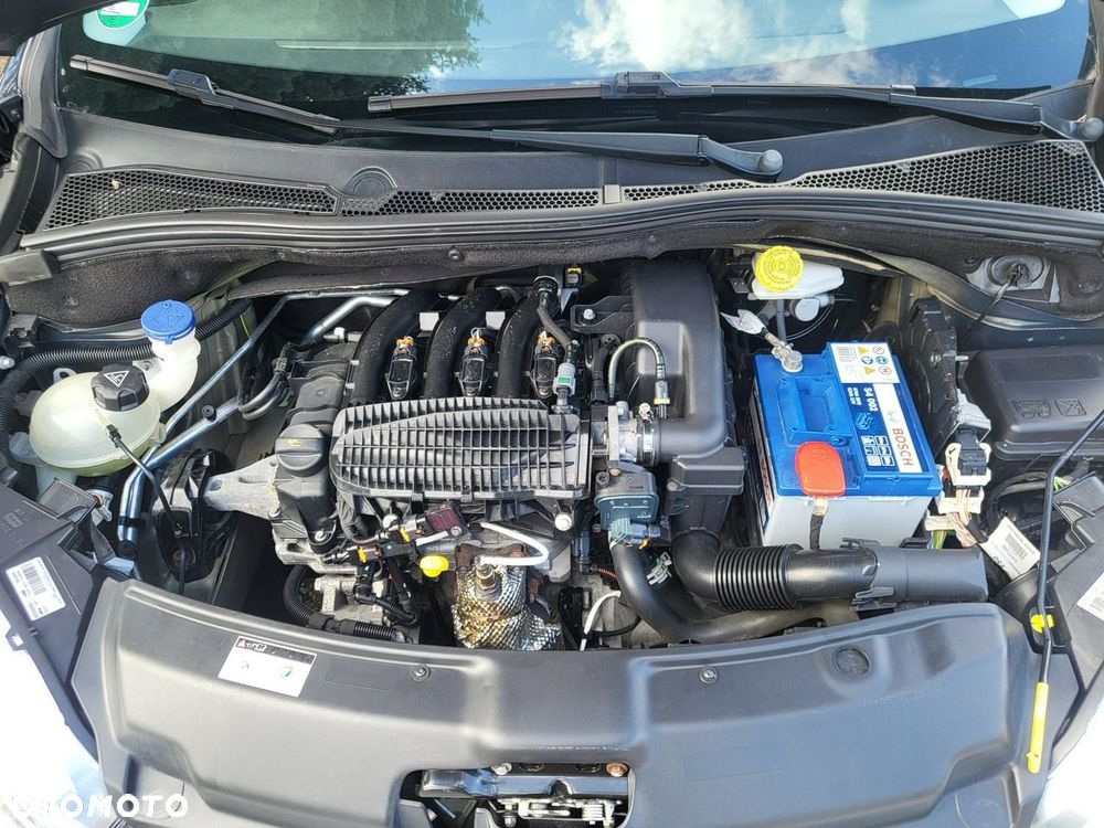 Peugeot 208 - 29