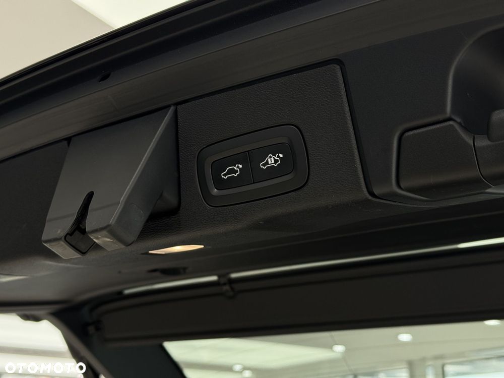 Volvo XC 60 B5 B AWD Inscription - 20