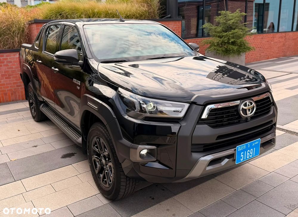 Toyota Land Cruiser - 33