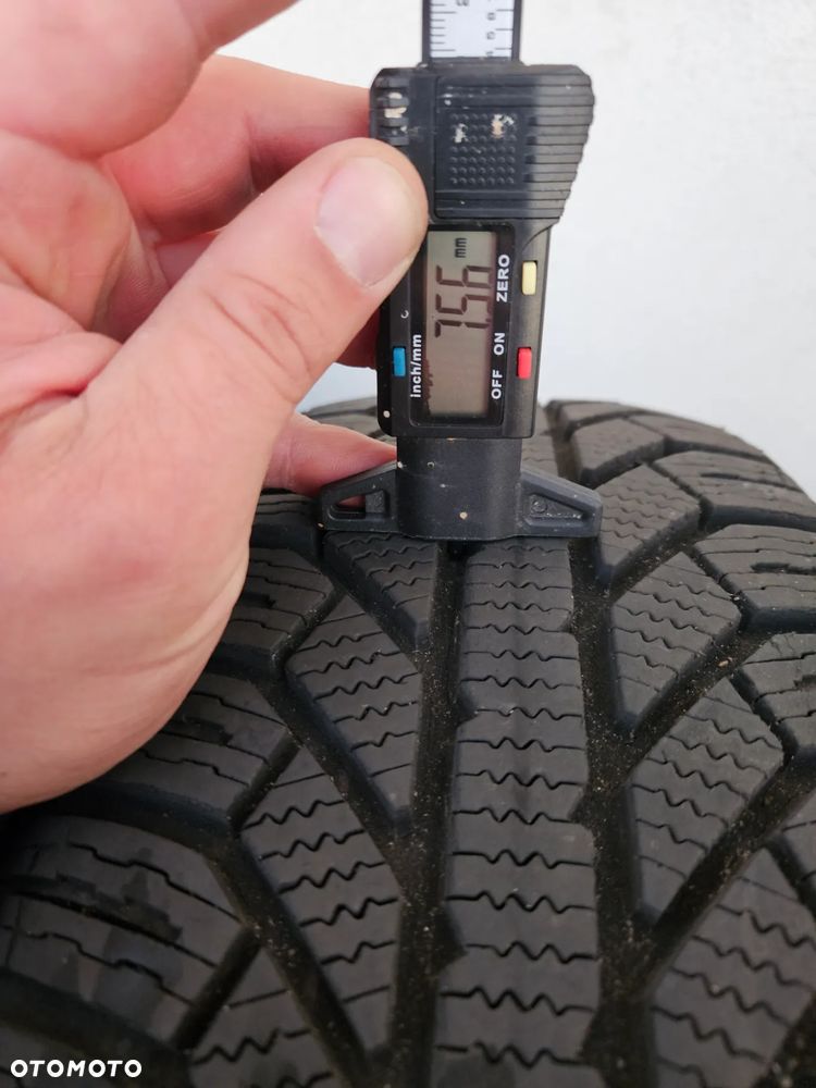 Zimowe 195 65 R15 Semperit MASTER GRIP 2 opony - 2