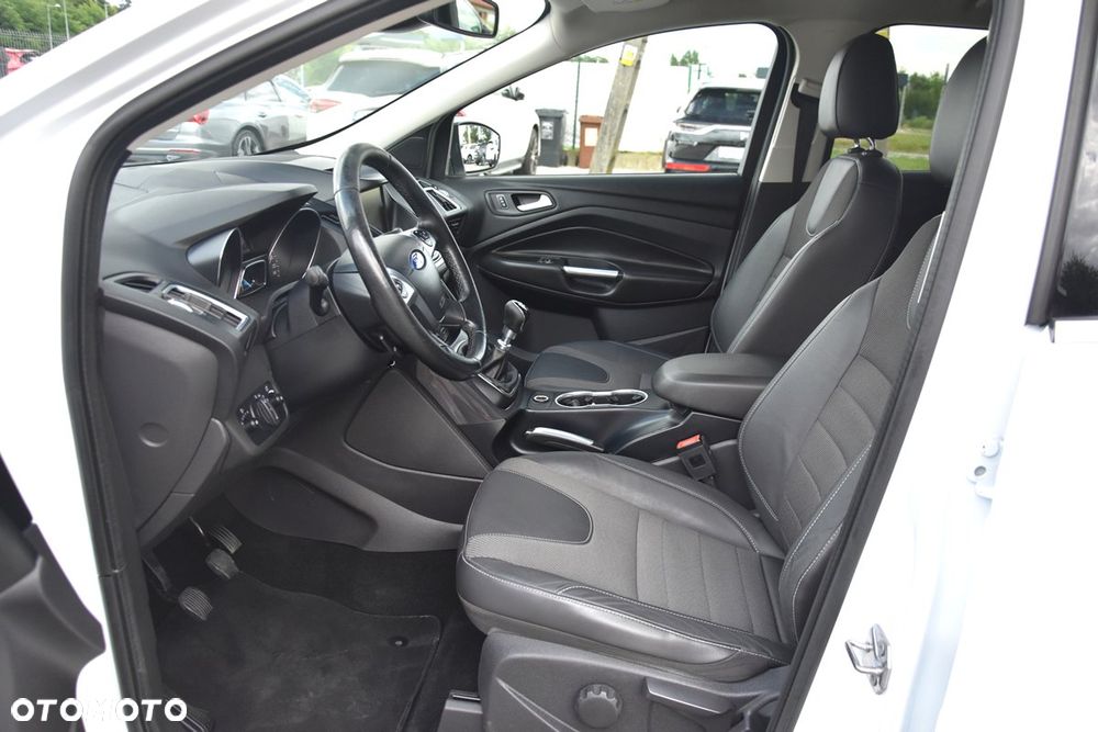 Ford Kuga 2.0 TDCi 4x2 Titanium - 18
