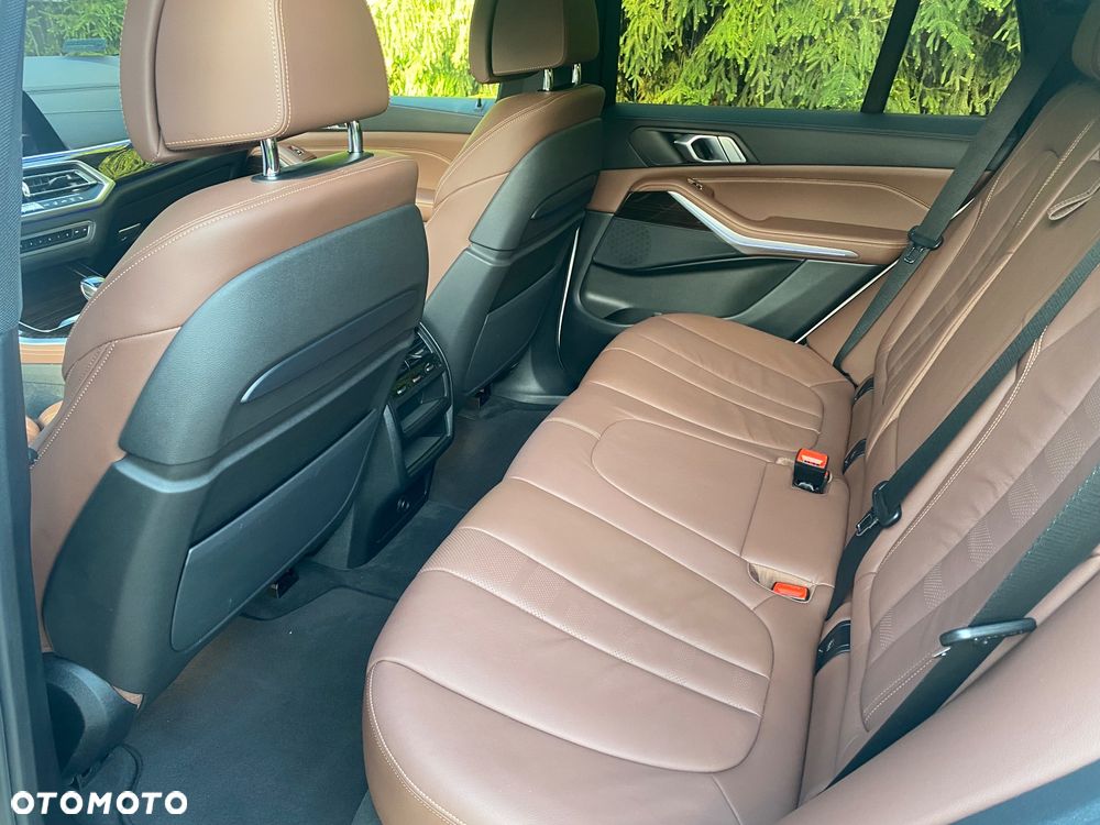 BMW X5 xDrive40i - 16