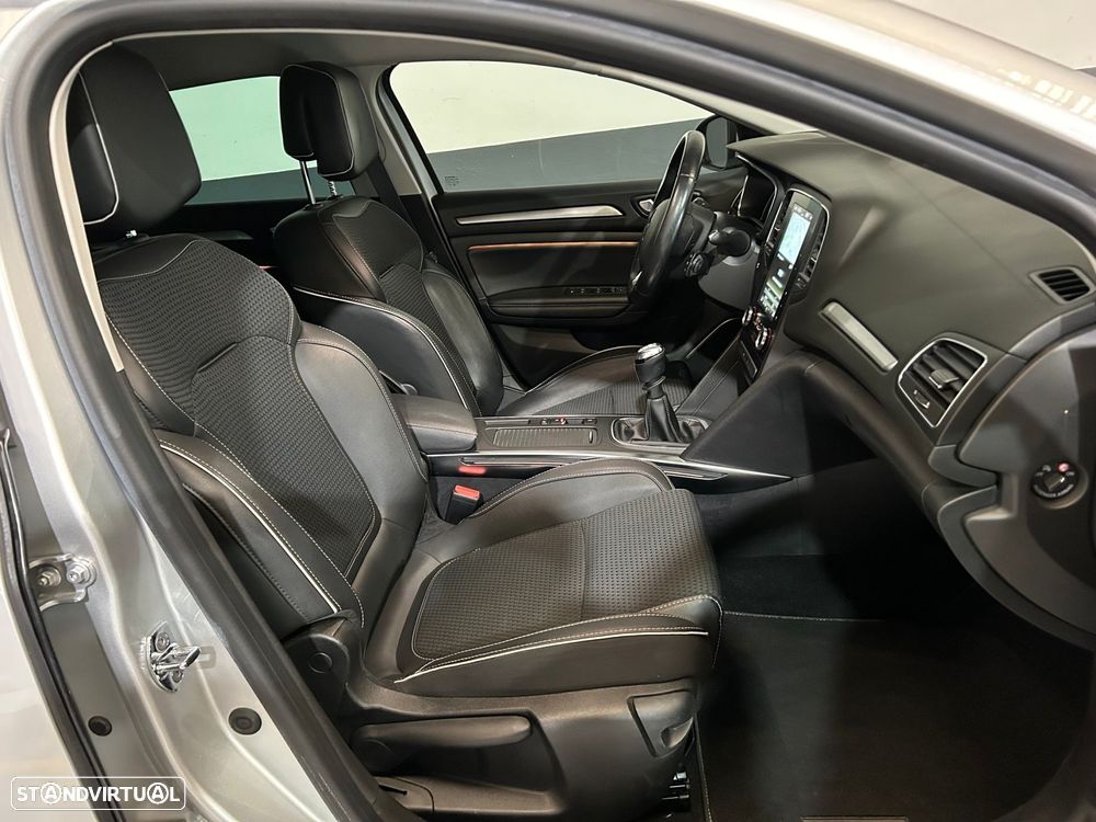 Renault Mégane Sport Tourer 1.5 Blue dCi Bose Edition - 19