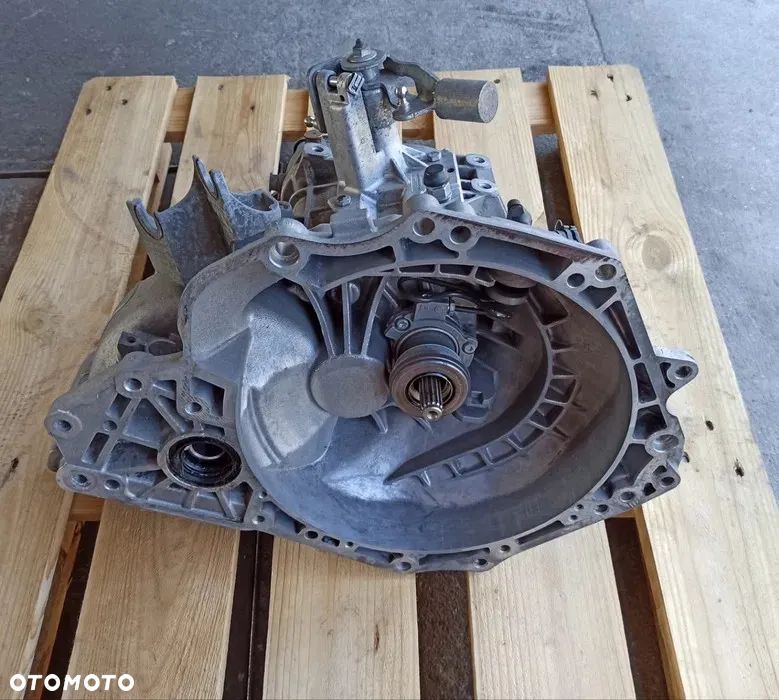 Skrzynia biegów Opel Meriva B F17W394 - 2