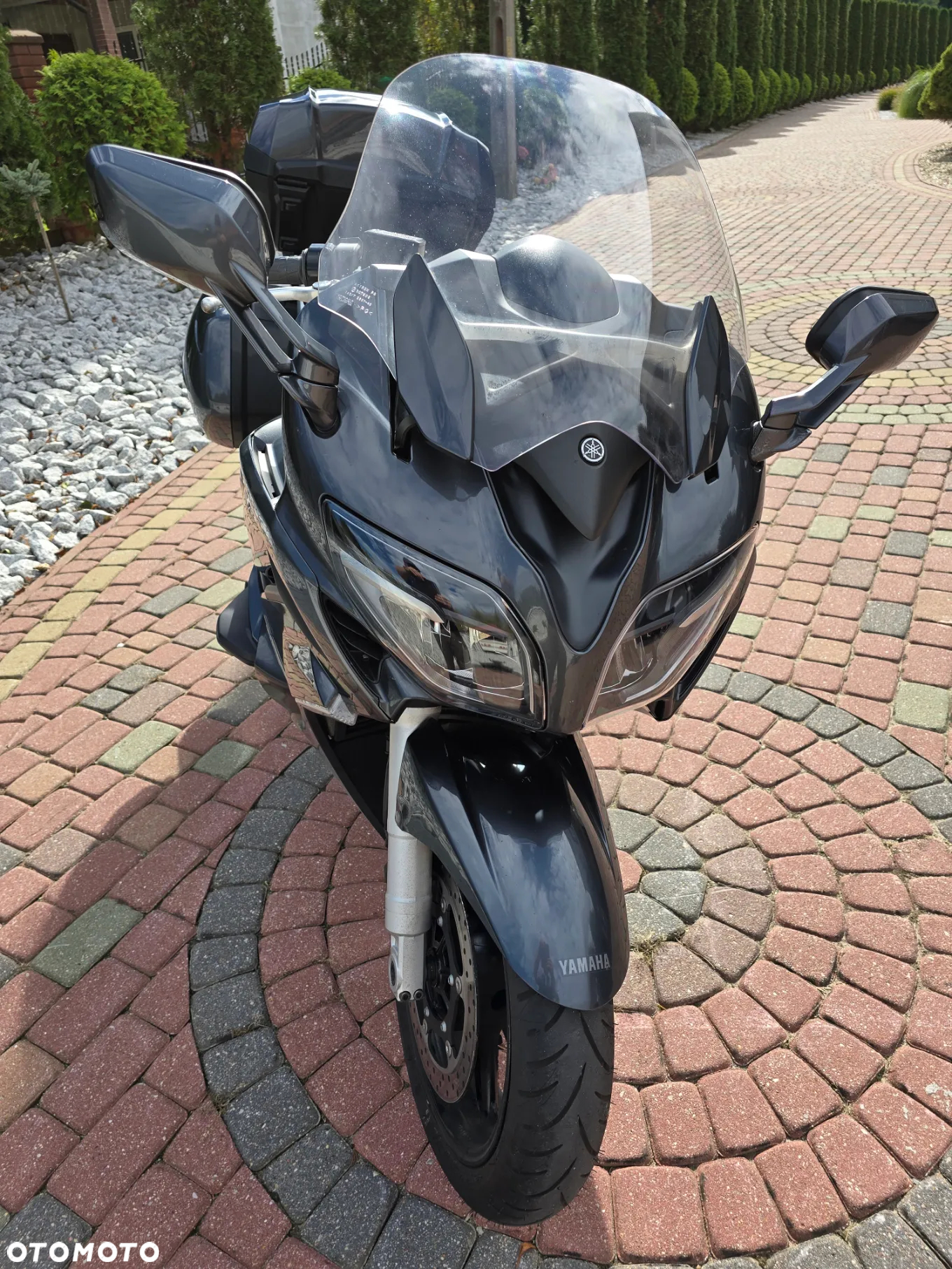 Yamaha FJR - 16