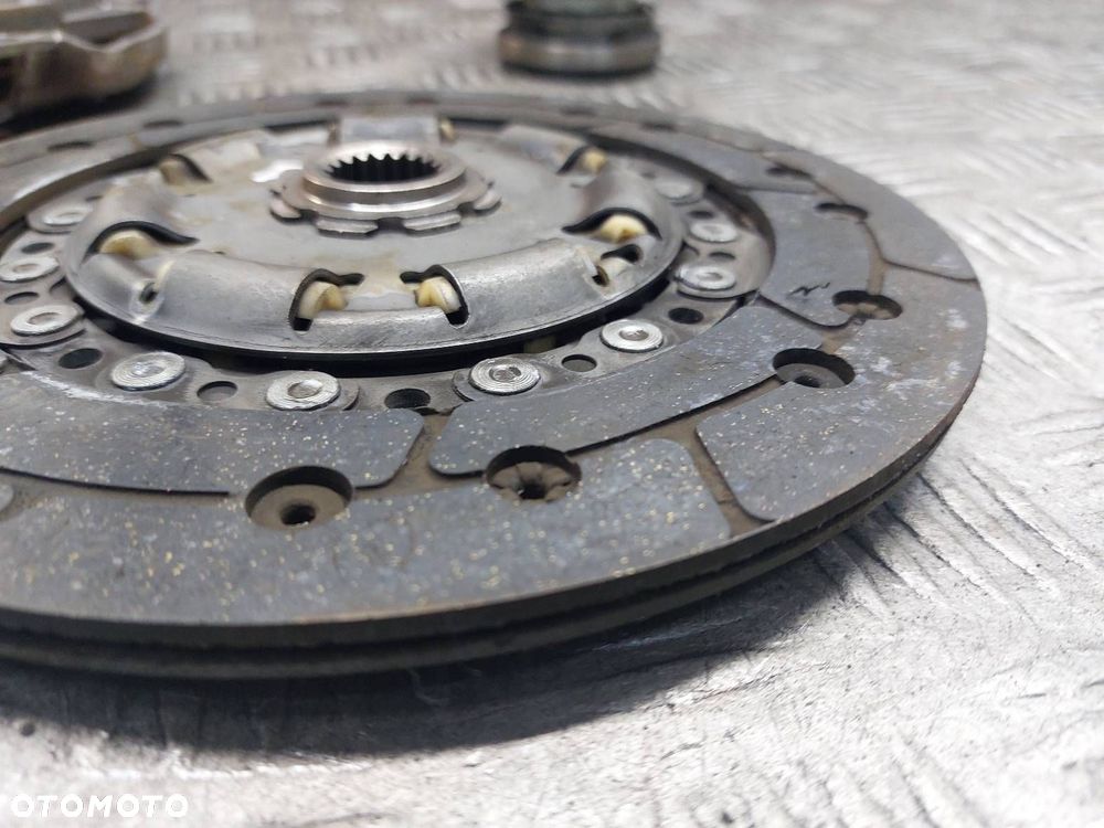 KOŁO DWUMASOWE + TARCZA DOCISK ŁOŻYSKO OPOROWE OPEL ASTRA J 1.4 T 55565495 - 9
