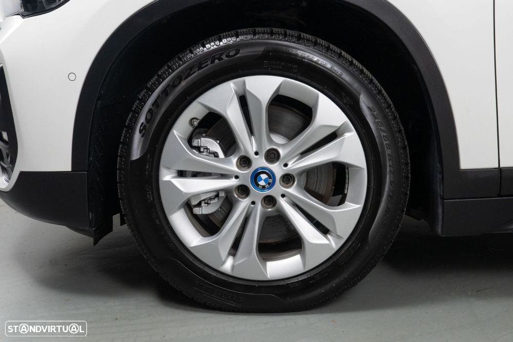 BMW X1 25 e xDrive Corporate Edition - 21