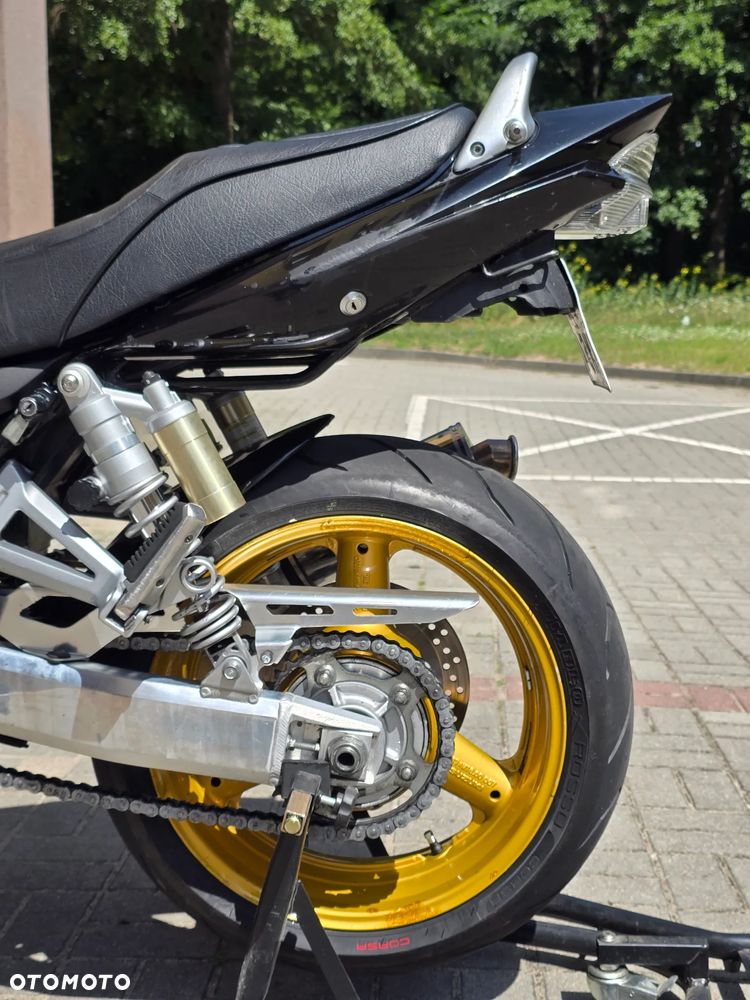 Suzuki GSX - 7