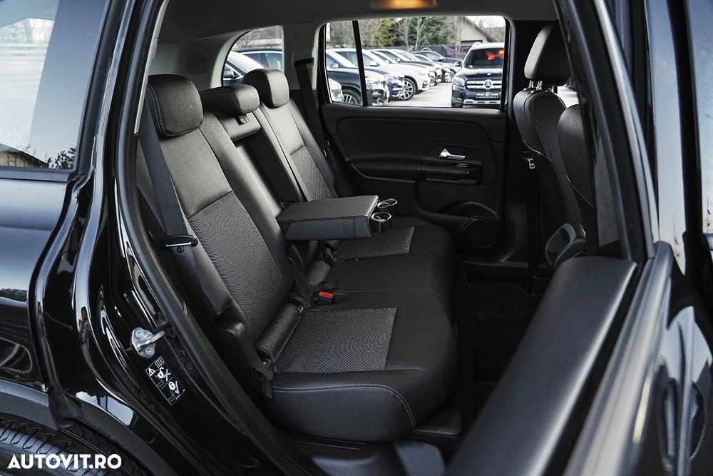 Mercedes-Benz GLB - 16