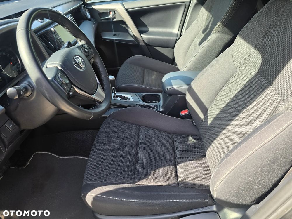 Toyota RAV4 - 11