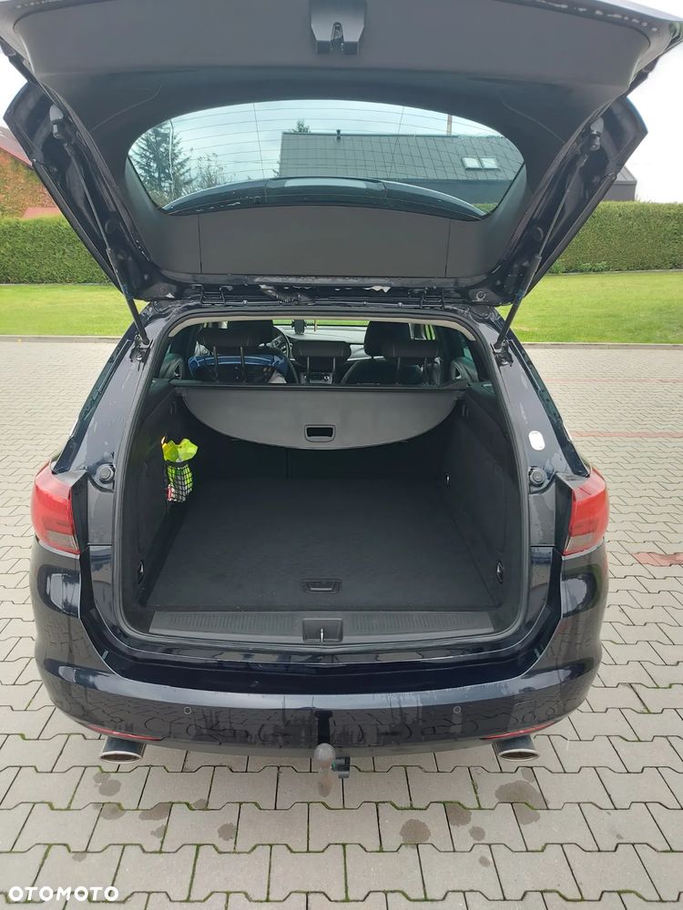 Opel Astra 1.6 T Elite S&S - 4