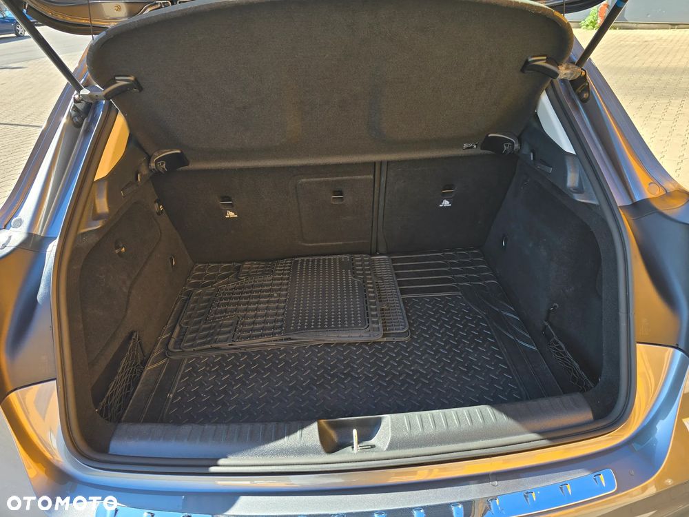 Mercedes-Benz GLA 200 d 7G-DCT - 12