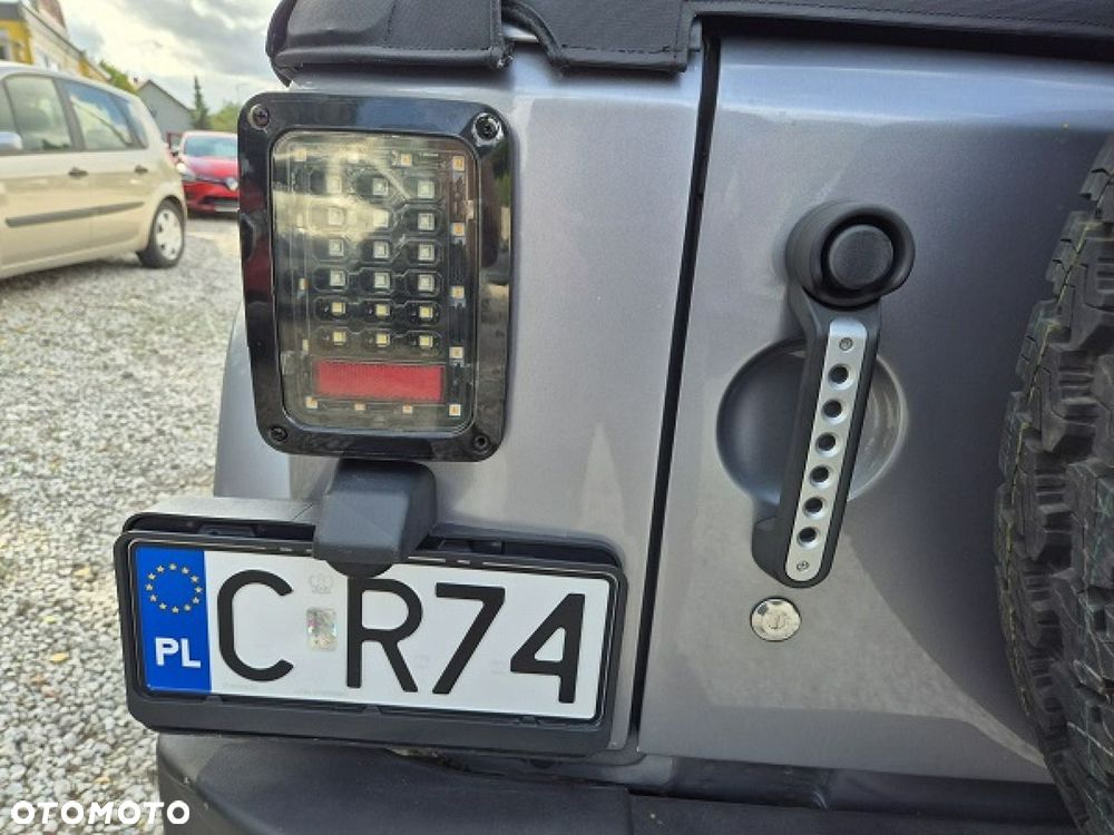 Jeep Wrangler - 13