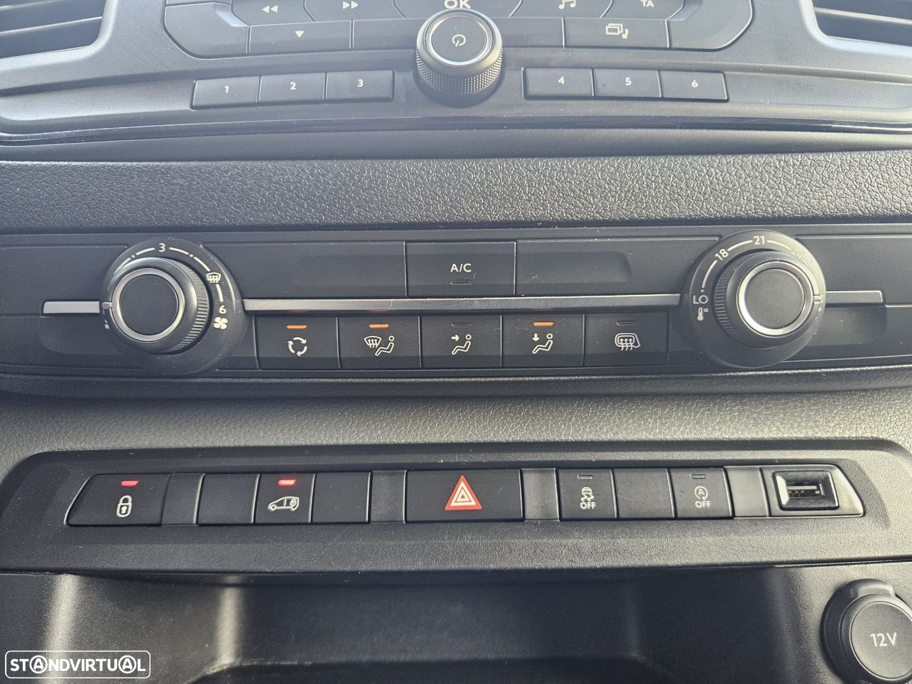 Opel Vivaro 1.5 CDTi L2H1 Essentia - 21