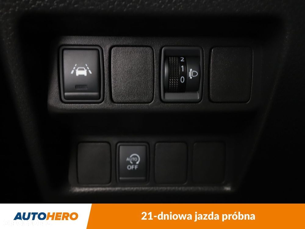 Nissan Qashqai 1.2 DIG-T N-Connecta - 30