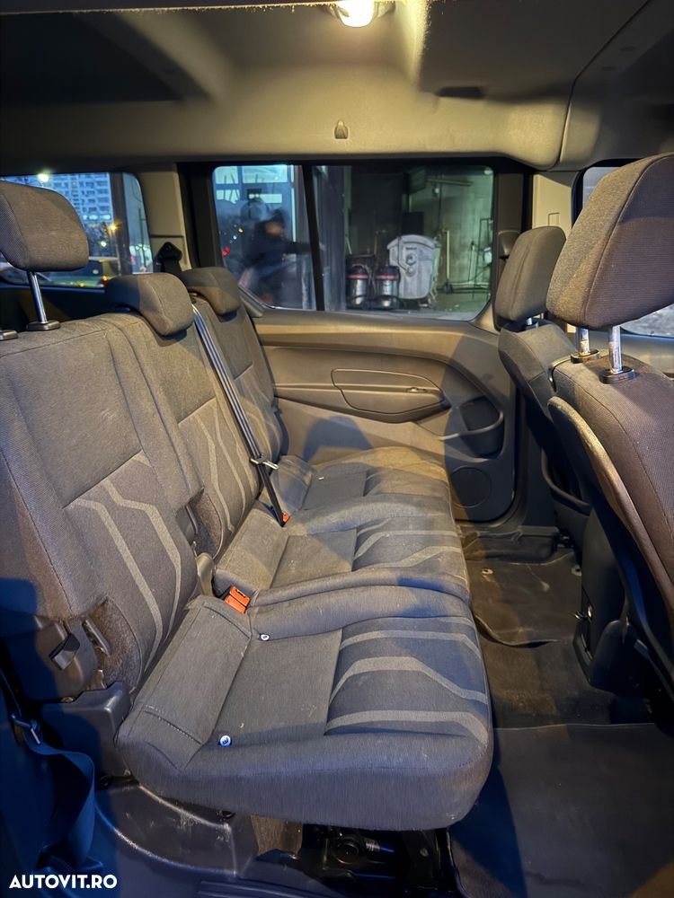 Ford Tourneo Connect - 18