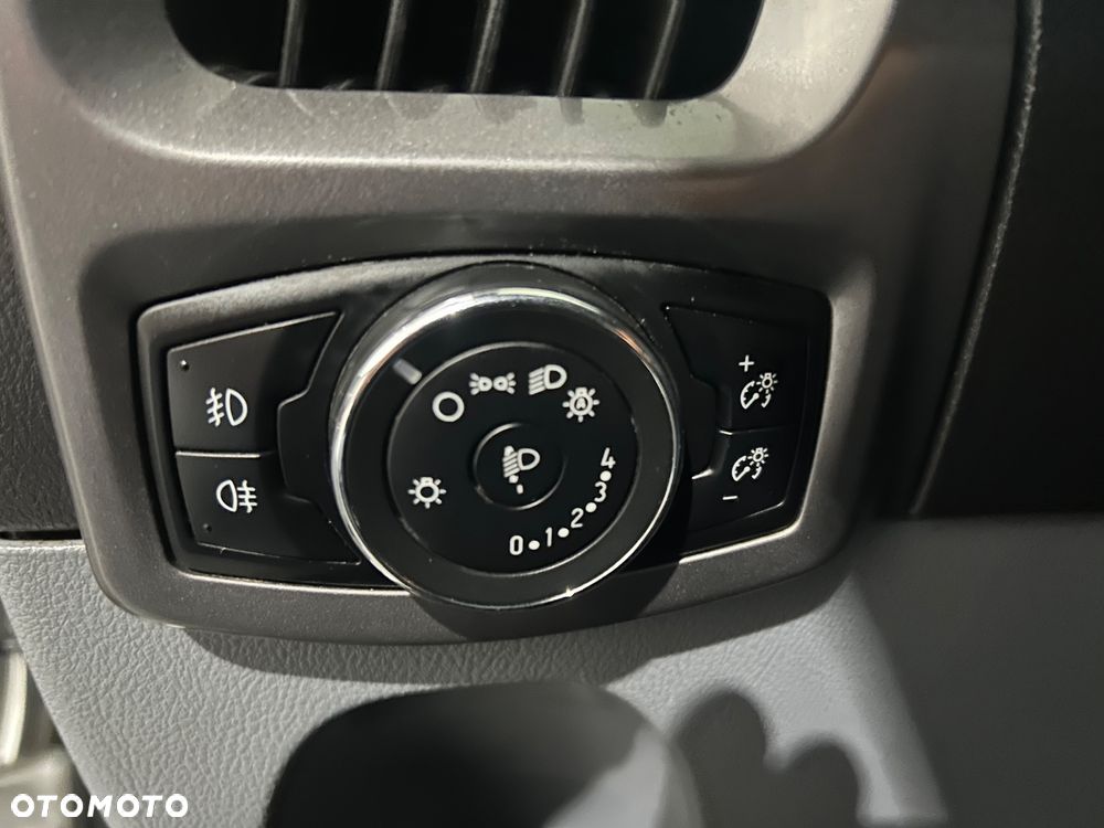 Ford Transit custon - 33