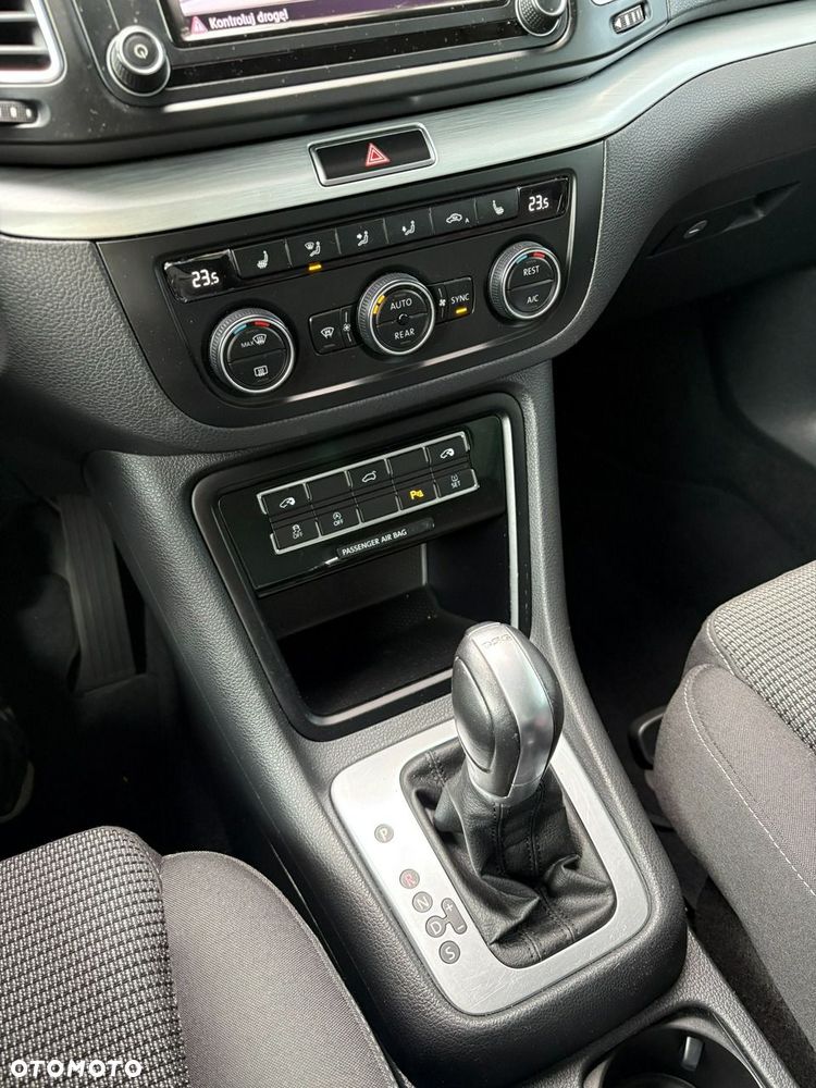 Volkswagen Sharan - 28