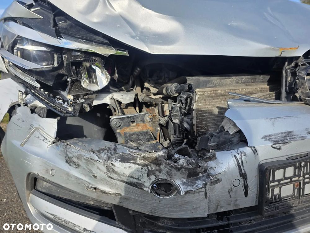 Volkswagen Touran 2.0 TDI BMT Highline DSG - 4