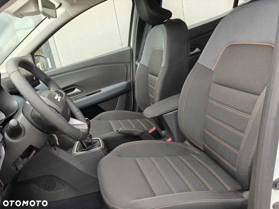 Dacia Sandero - 5