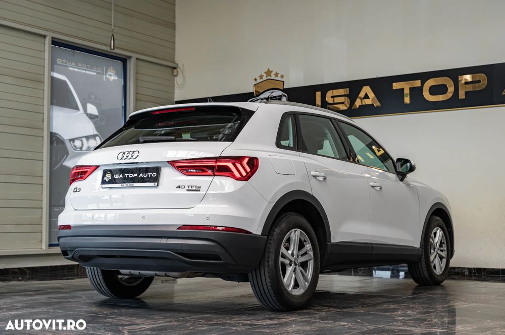 Audi Q3 40 TFSI quattro S tronic S line - 38