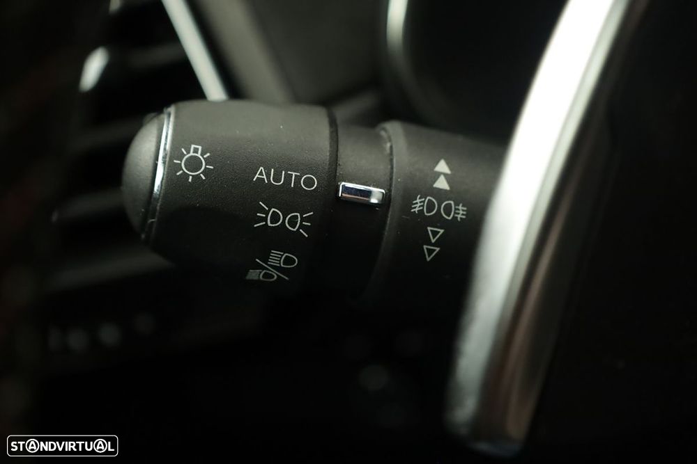 DS DS7 Crossback 1.5 BlueHDi Performance Line EAT8 - 16