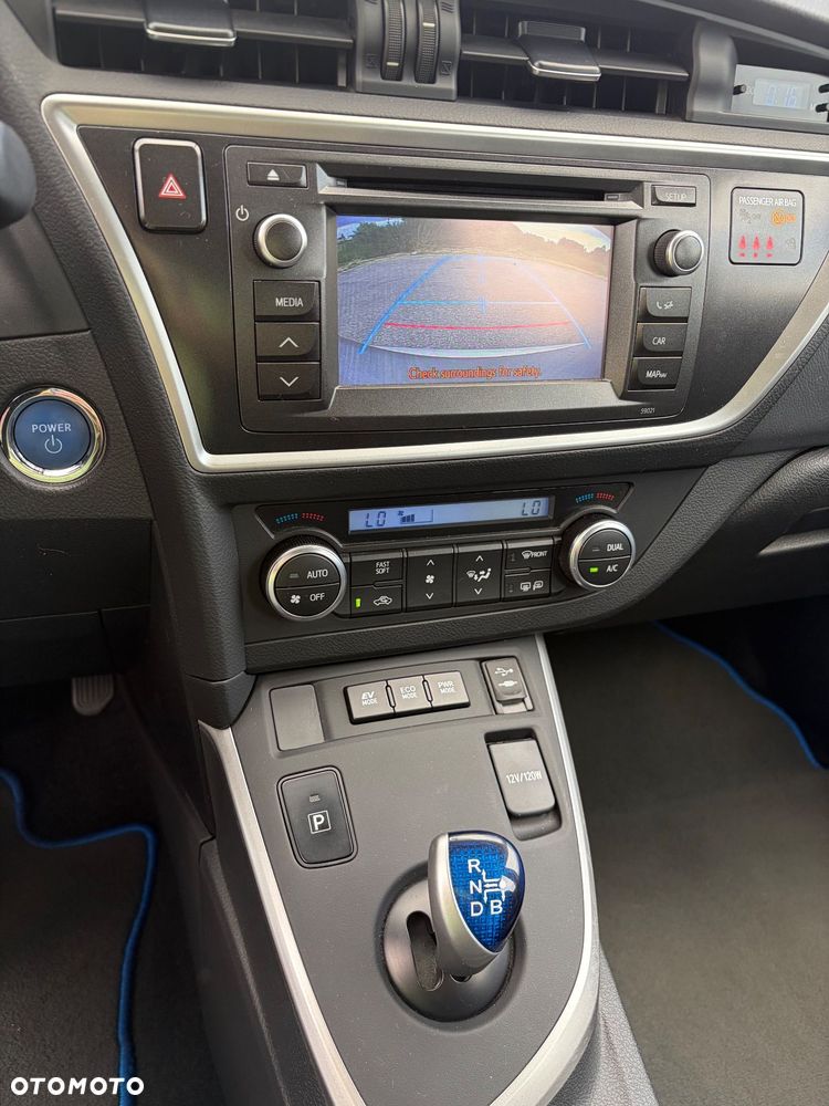 Toyota Auris 1.8 HSD Prestige NAVI - 7