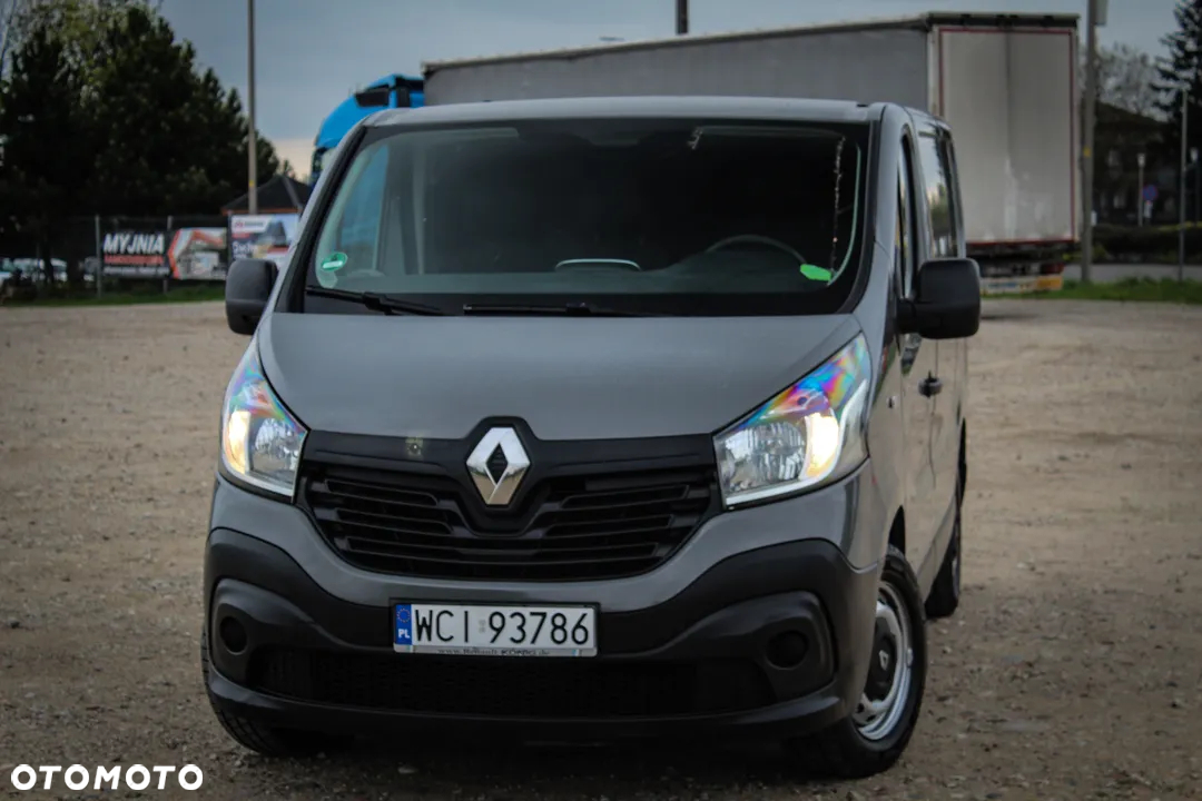 Renault TRAFIC - 2