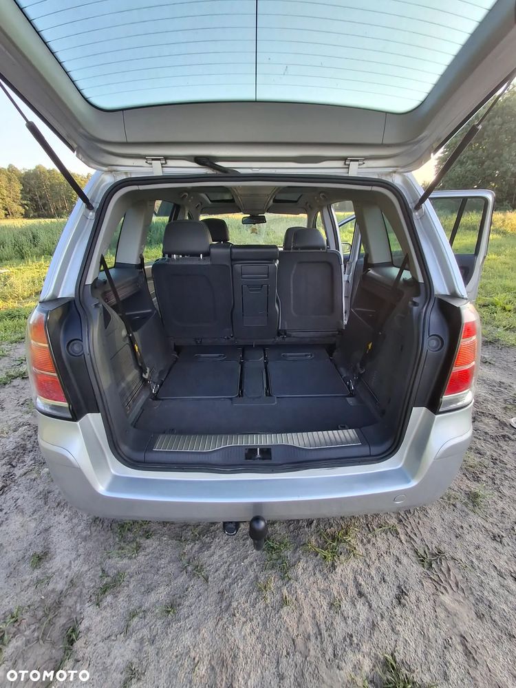 Opel Zafira 1.8 Cosmo - 8