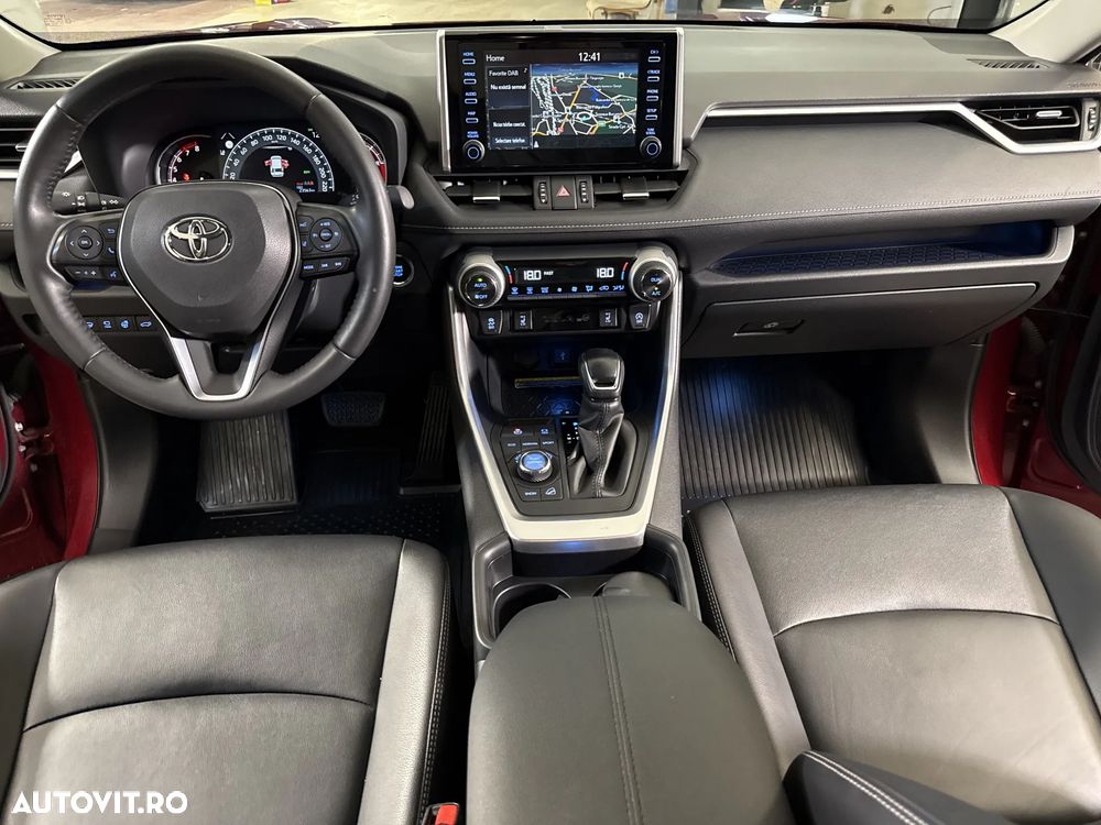 Toyota RAV4 - 10