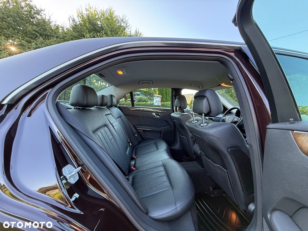 Mercedes-Benz Klasa E 250 CDI BlueEff Elegance - 31