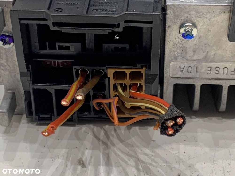 RADIO  VW CADDY III Nadwozie pełne/minivan (2KA, 2KH, 2CA, 2CH) 2004 - 2015 1.6 TDI 75 kW [102 KM] - 4