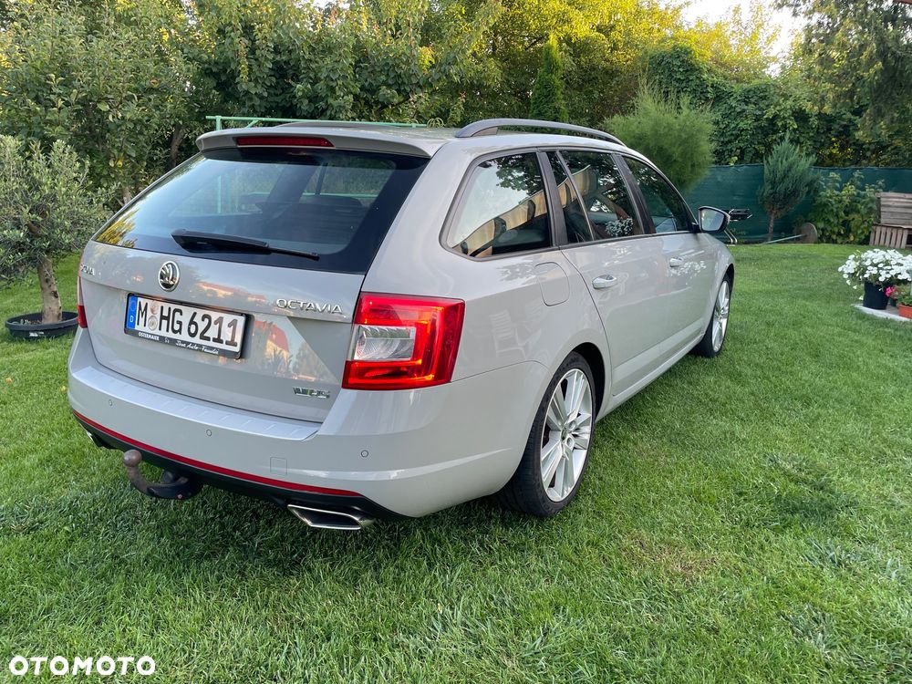 Skoda Octavia 2.0 TDI DSG RS - 6