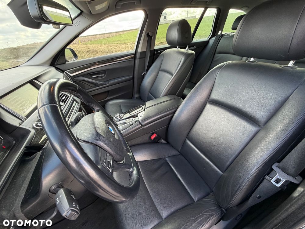 BMW Seria 5 520d Luxury Line - 11