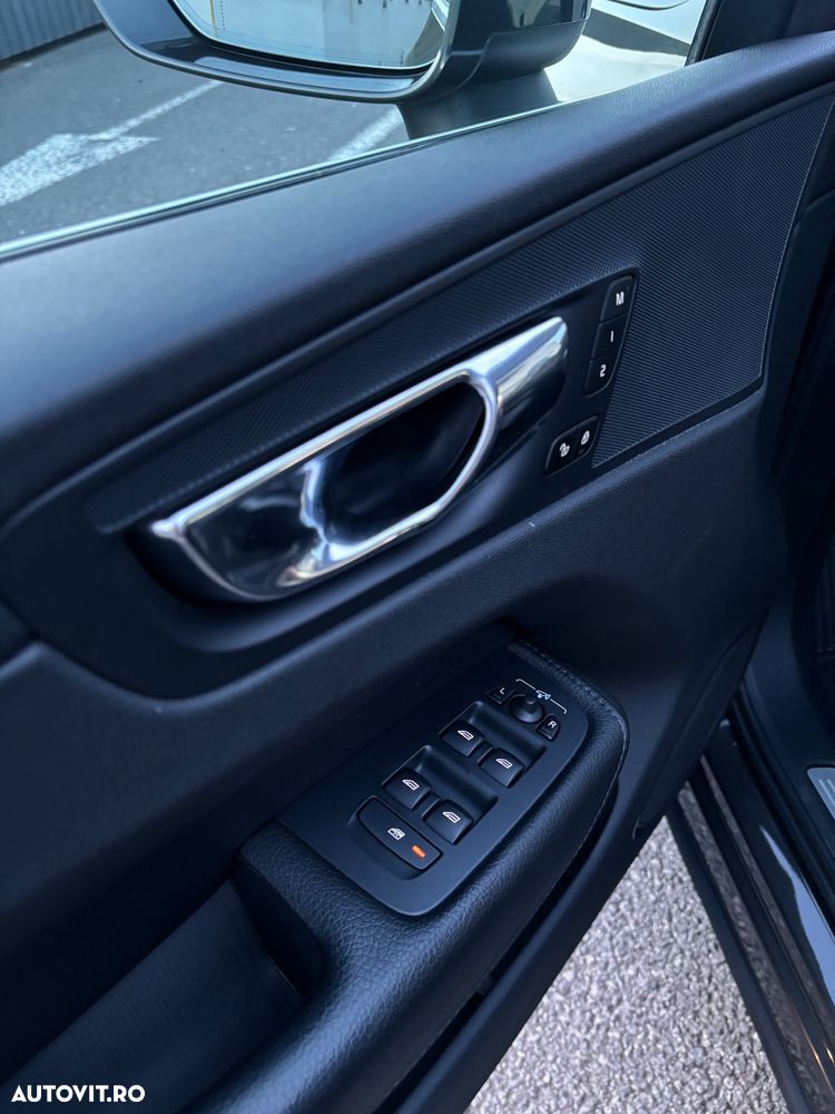 VOLVO XC60 2018 — imagine 3