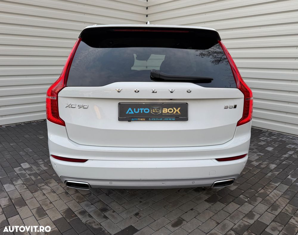 Volvo XC 90 B5 D AWD Geartronic Momentum Pro - 3
