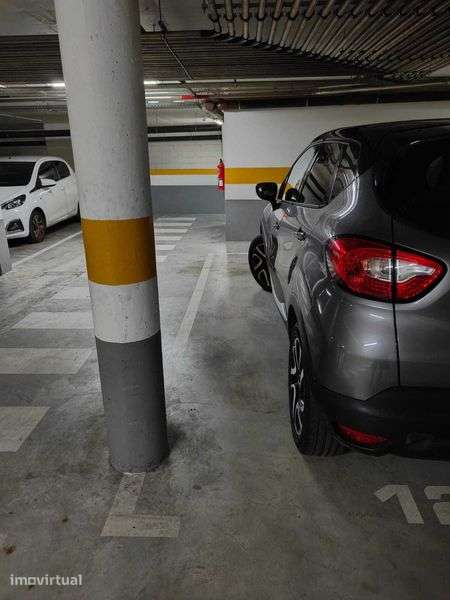 lugar de garagem na Cruz Quebrada para arrendar - Grande imagem: 2/5