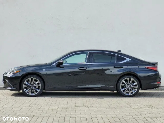 Lexus ES 300h F Sport Edition - 8