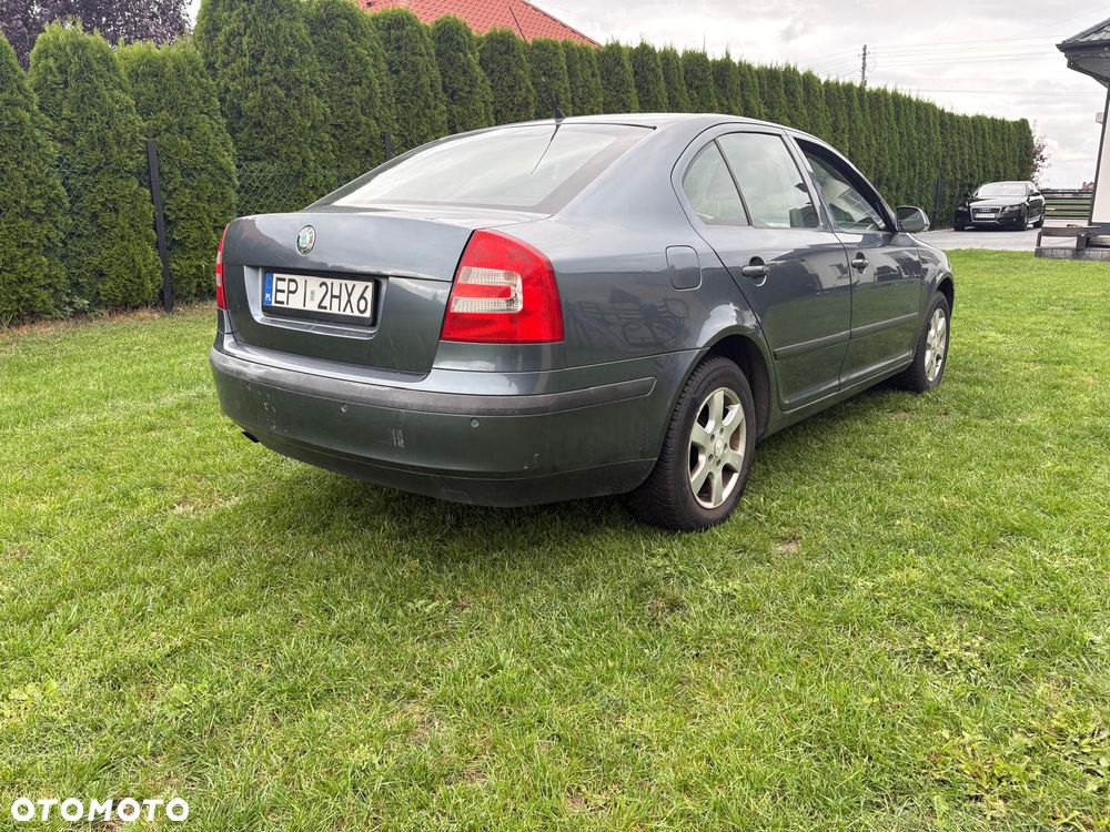 Skoda Octavia 1.6 Ambiente - 3