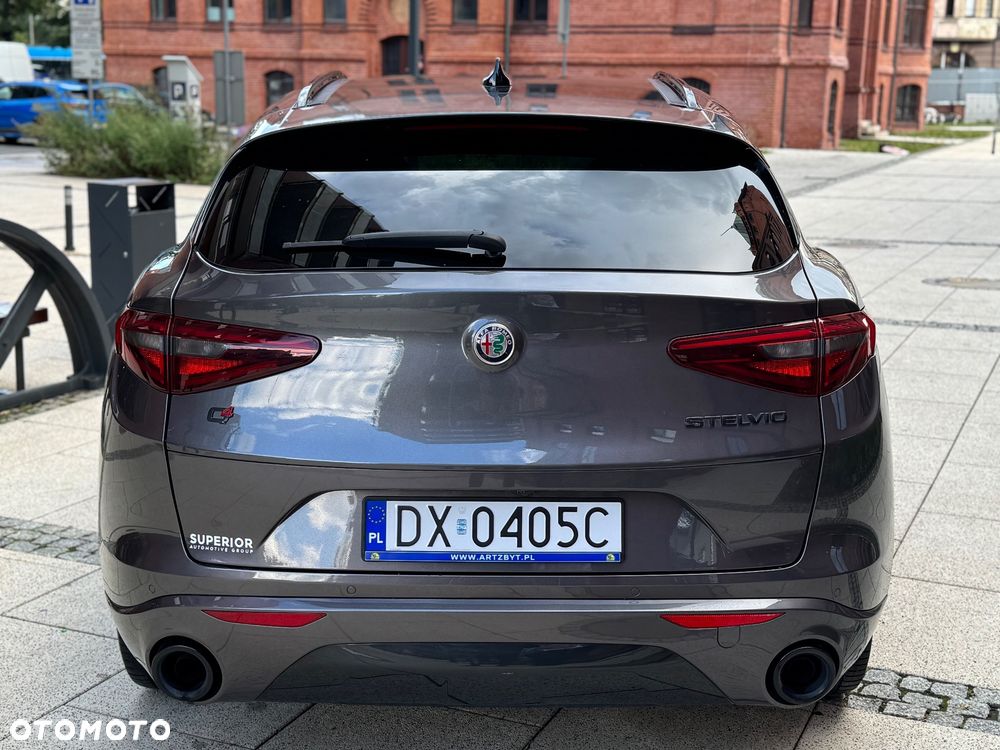 Alfa Romeo Stelvio - 5