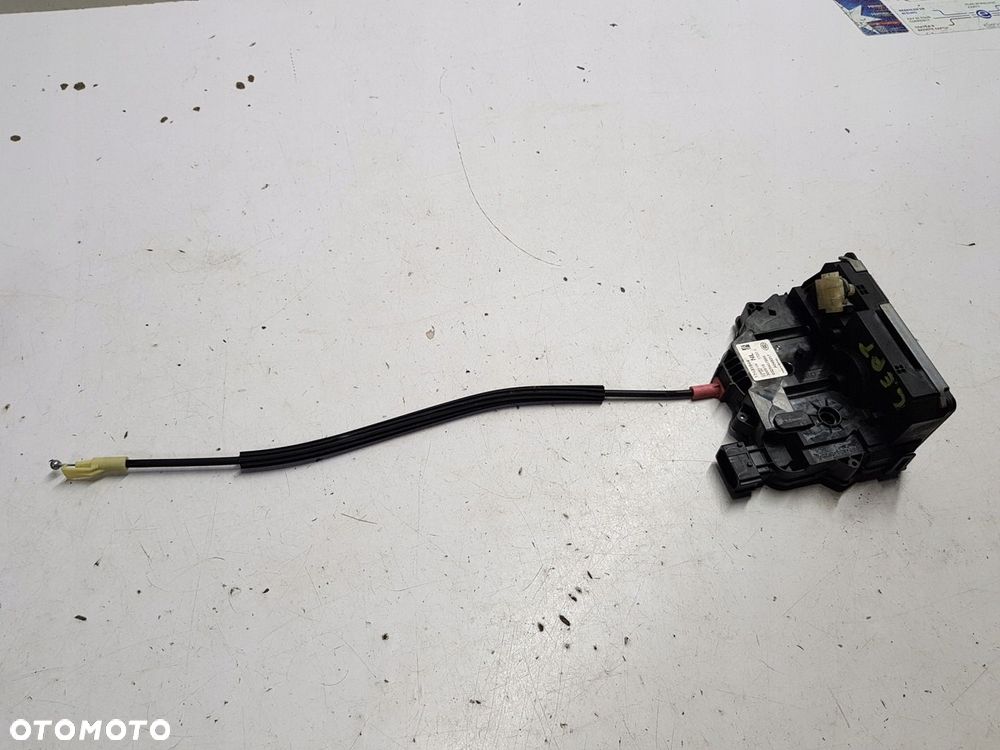 zamek drzwi prawy tył Opel Corsa E 13431844 - 1