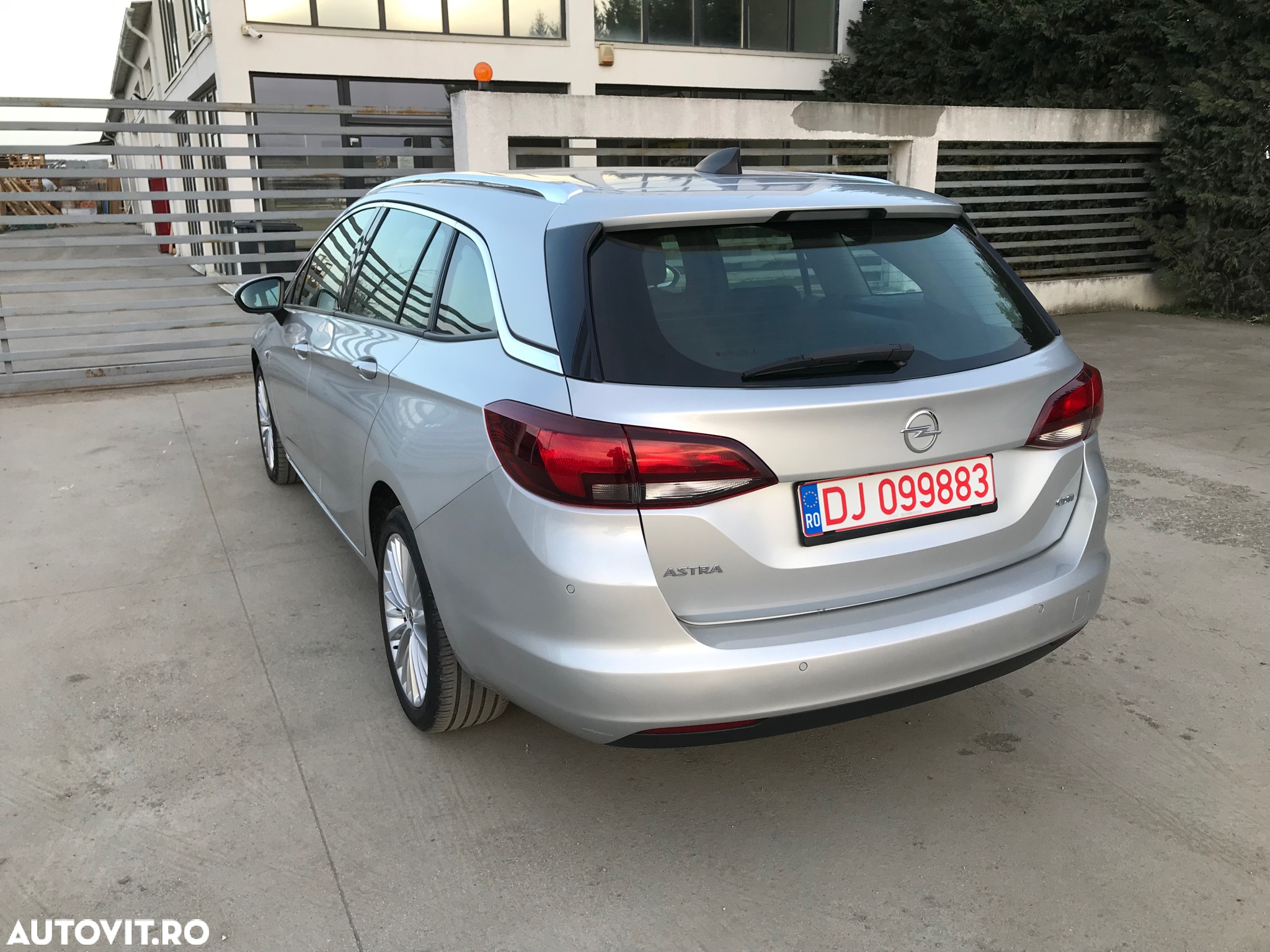 Opel Astra 1.6 D Start/Stop Automatik Sports Tourer Edition - 4