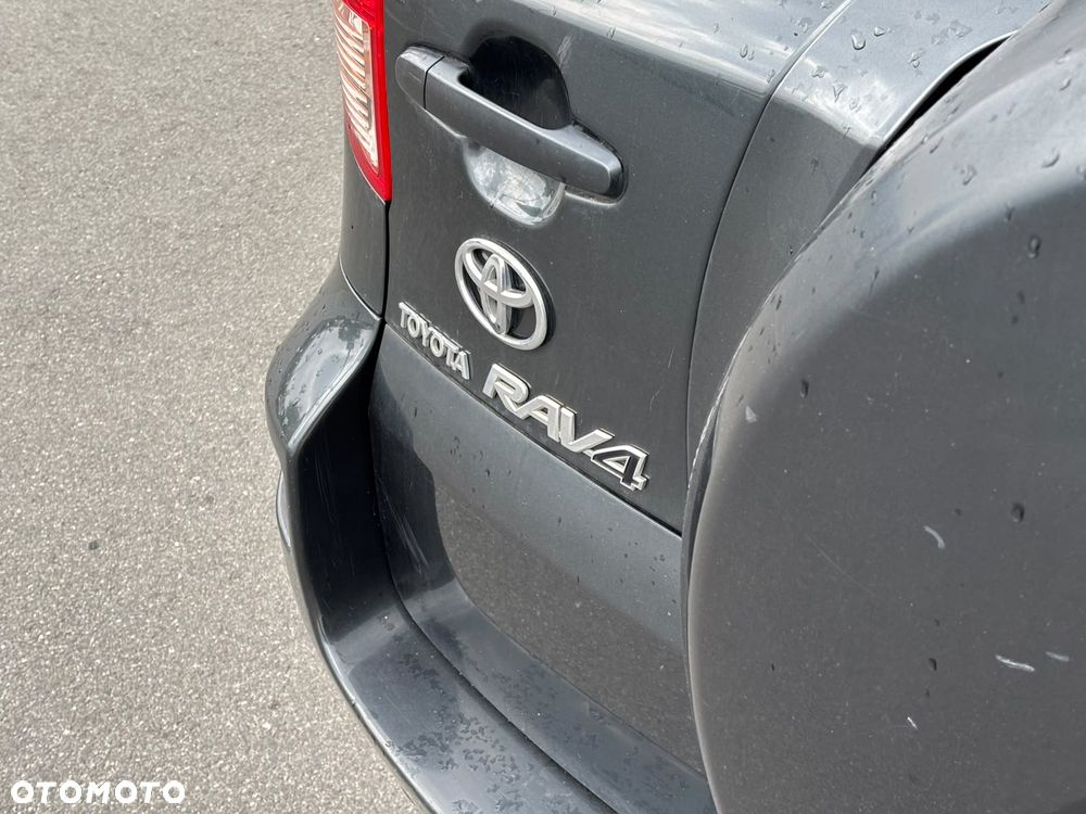 Toyota RAV4 2.2 D-4D 4x4 - 30